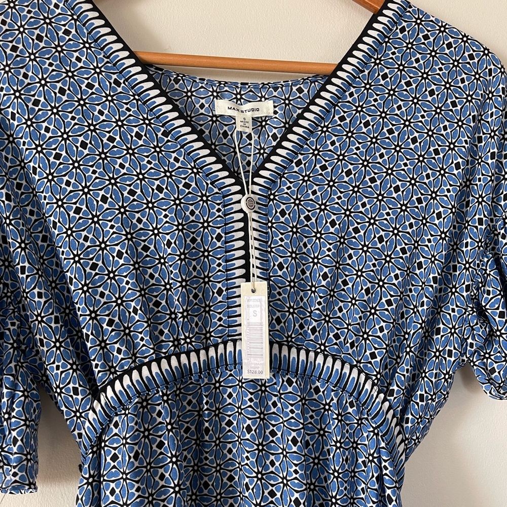 NWT. Blue floral midi dress. Max Studio. Size small. - Picture 3 of 7